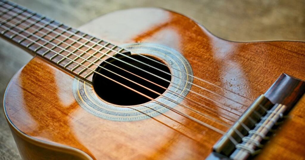 Classical Guitars: The Art of Tradition